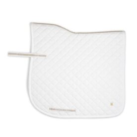 A white saddle pad with a line on it.